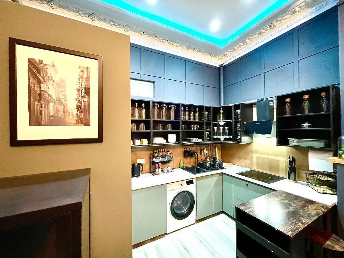 Adeamstays Provides Beautiful Centrally Located 1 And 2 Bed Apartments On Liverpools Boulevard Liverpool