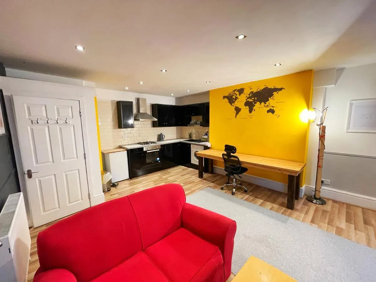 Adeamstays Provides Beautiful Centrally Located 1 And 2 Bed Apartments On Liverpools Boulevard 0*, Liverpool