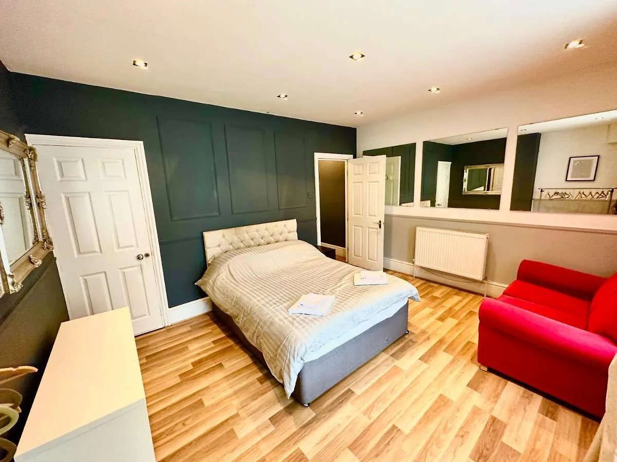 Adeamstays Provides Beautiful Centrally Located 1 And 2 Bed Apartments On Liverpools Boulevard 0*, Liverpool United Kingdom