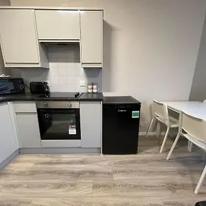Hosted By Ryan - 1 Bedroom Liverpool